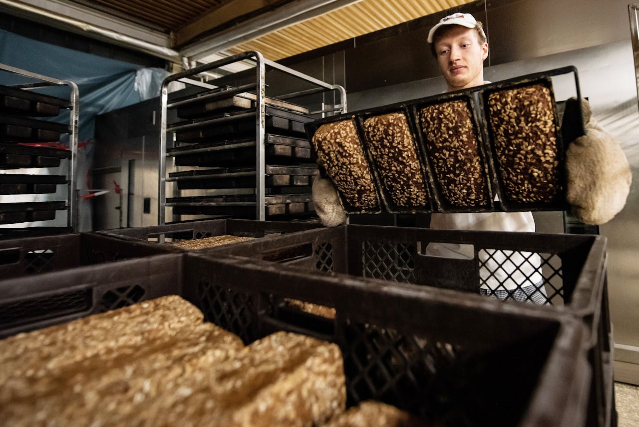 Voor bakkers kan de energierekening dit jaar twee tot drie keer zo hoog uitvallen als vorig jaar. Dat zal zijn te merken aan de kassa.