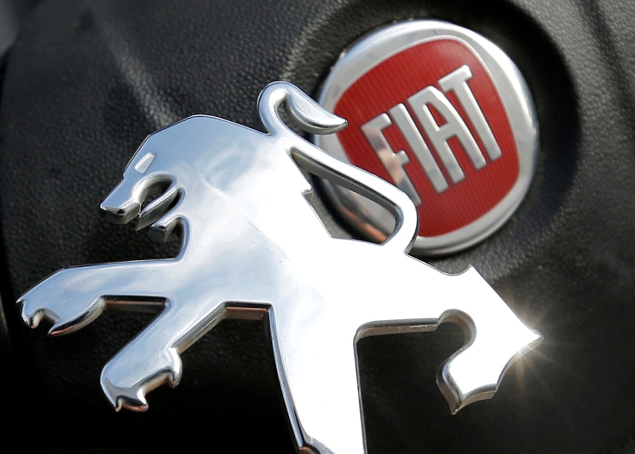 Het bestuur van PSA zou de fusie al hebben goedgekeurd, terwijl Fiat Chrysler nog in overleg is.