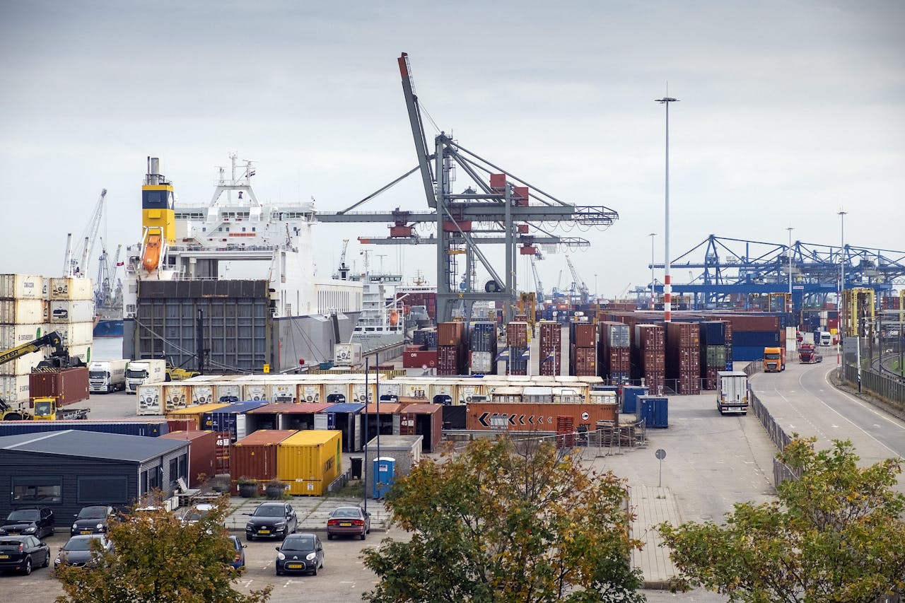 Porthos, een project in de Rotterdamse haven, moet CO₂ reduceren door het af te vangen en op te slaan in een leeg gasveld onder de Noordzee.