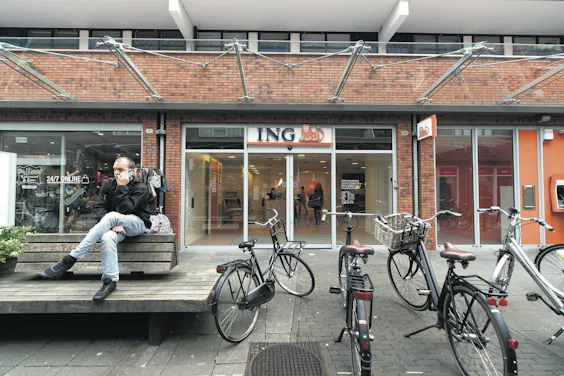 En nu verliest winkelcentrum De Mare ook nog de ING