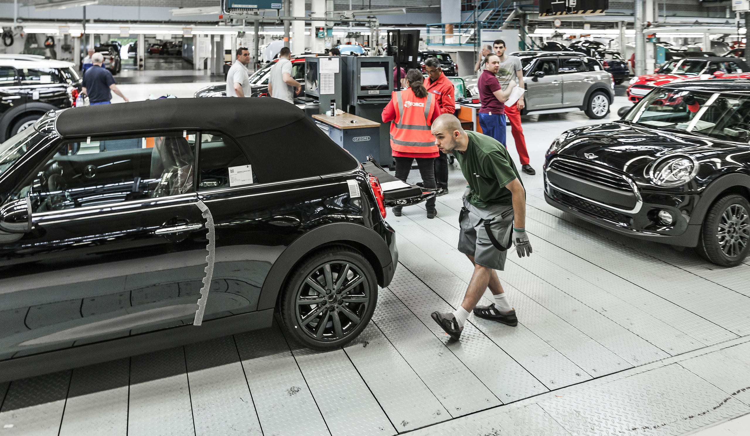 Extreme kwetsbaarheid VDL Nedcar gaf doorslag bij verbod staking