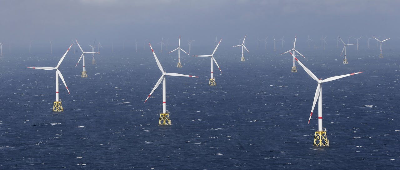 RWE gaat zich toeleggen op het opwekken van energie, Eon op distributienetwerken en diensten aan consumenten.
