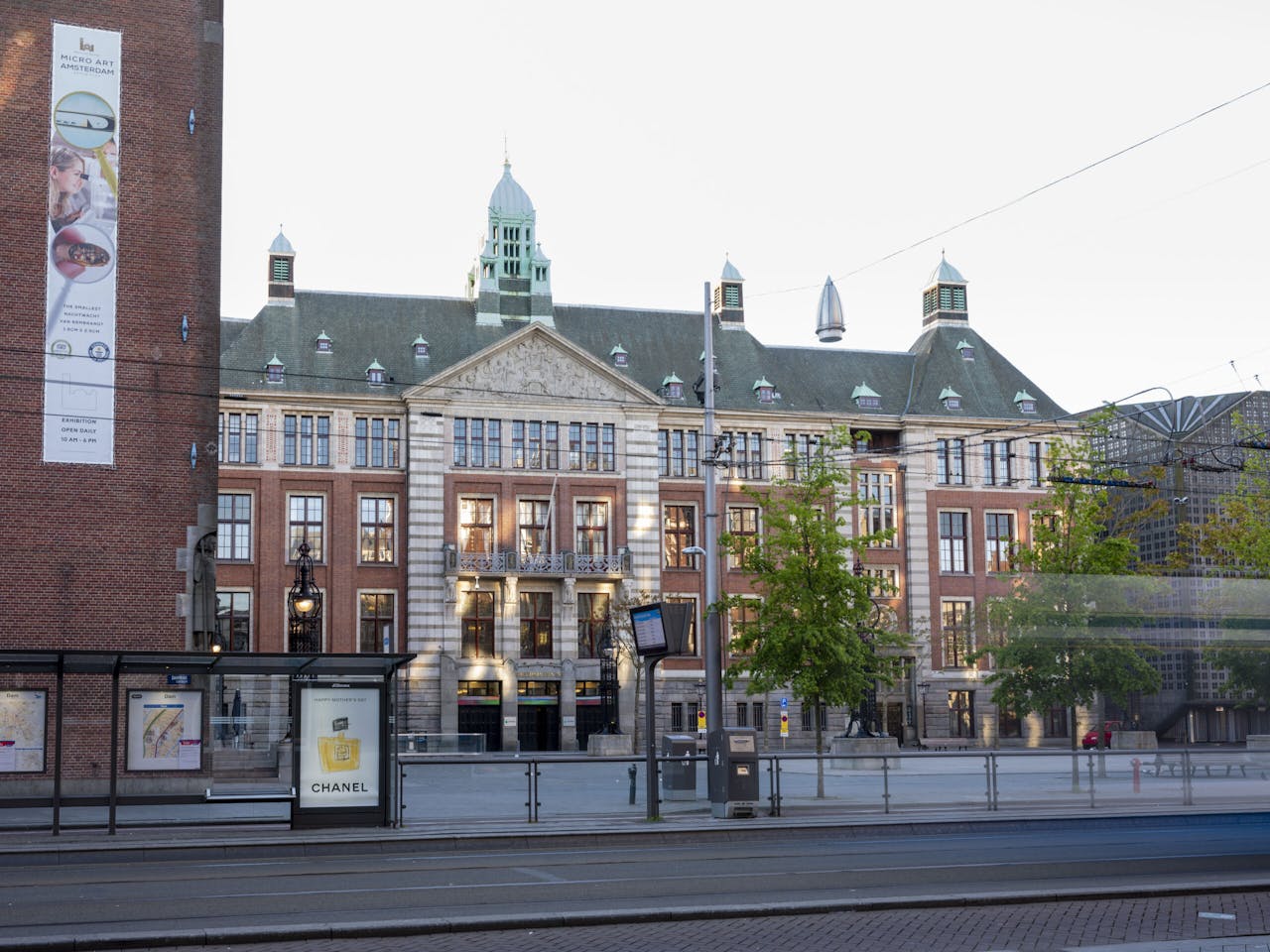 De effectenbeurs in Amsterdam, ontworpen door J. Cuypers