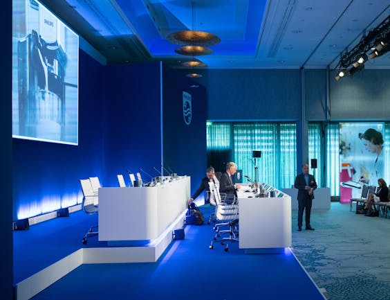 Frans Van Houten Doet Niet Aan Doelloze Etentjes