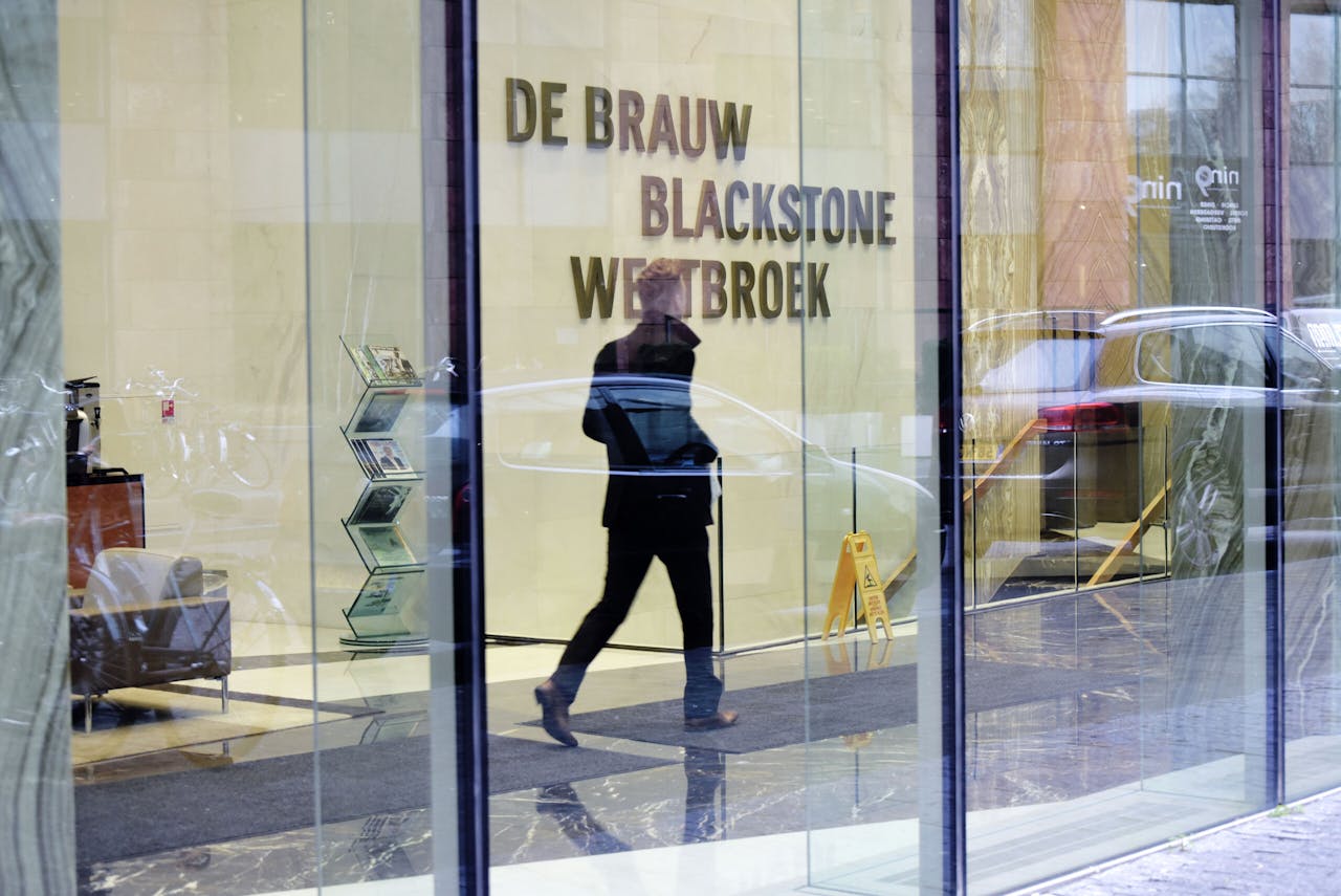 Advocaten van De Brauw declareerden kort voor het faillissement nog €4,5 mln. Een deel van die werkzaamheden had niets met de noodsituatie te maken, stellen curatoren.