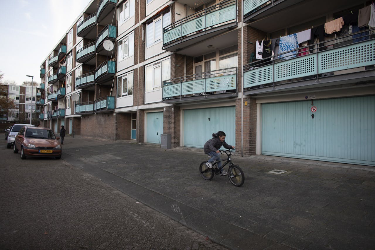 Woningen van Vestia in de Rotterdamse wijk Schiebroek-Zuid. Vestia heeft opnieuw geld nodig van andere woningcorporaties.