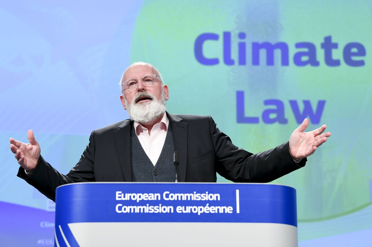 Eurocommissaris Frans Timmermans presenteerde woensdagmiddag in Brussel de EU-klimaatwet.