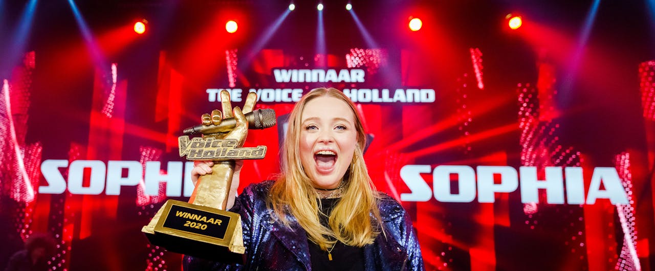 Winnares Sophia tijdens de finale van The Voice of Holland 2020. The Voice is een van de succesformules van het productiebedrijf dat John de Mol in 2015 verkocht aan ITV.