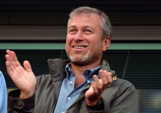 Roman Abramovich tijdens een voetbalwedstrijd van Chelsea en Hull City in London in 2013.