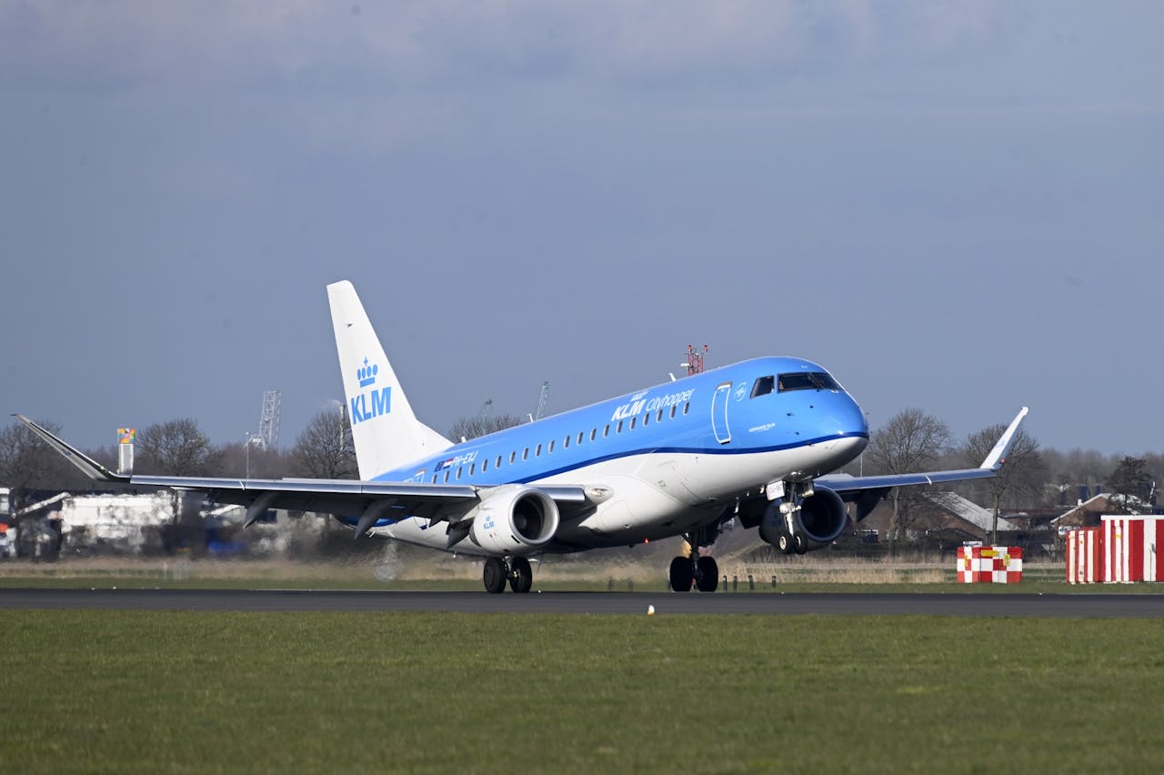 KLM en andere luchtvaartmaatschappijen waren het niet eens met het krimpbesluit van het kabinet, dat bedoeld is om hinder van vliegtuigen te verminderen.