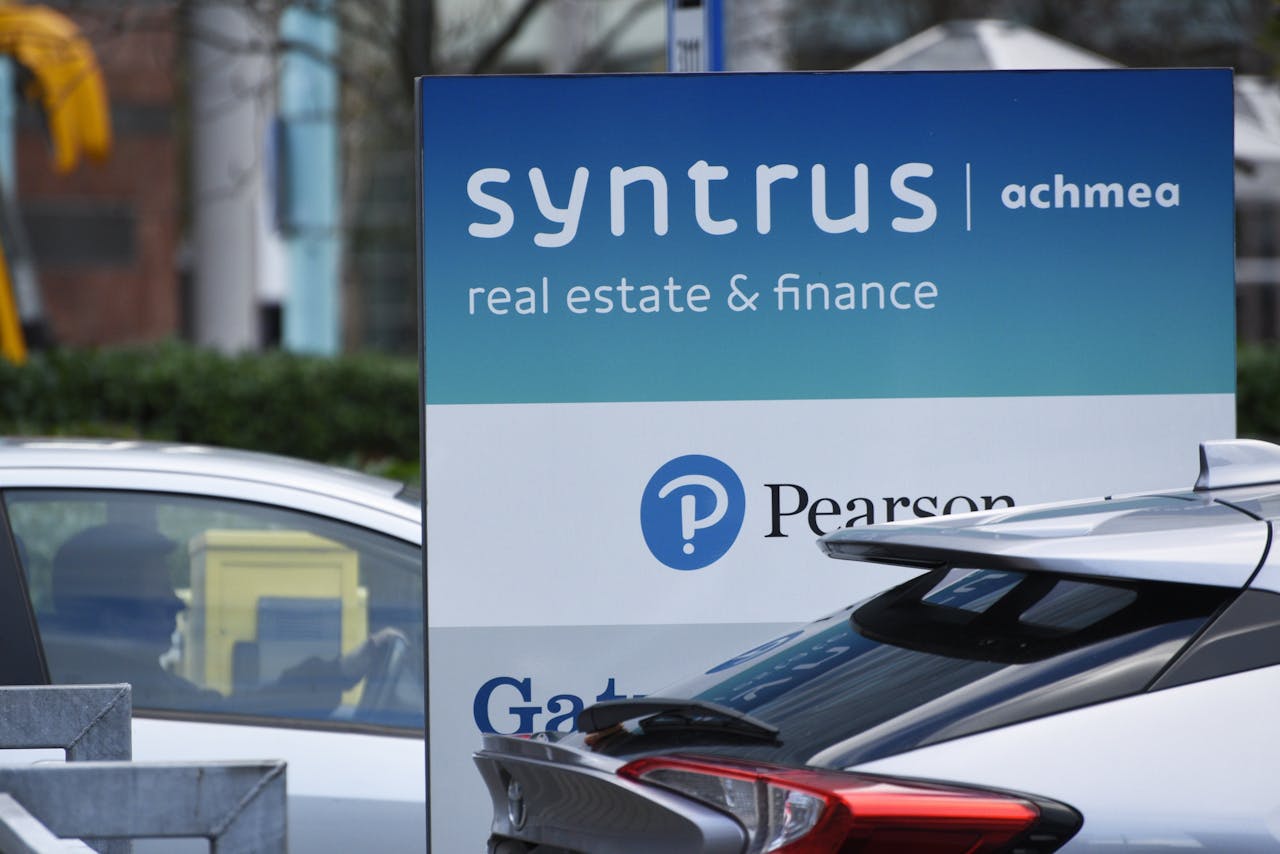 Een woordvoerder van Syntrus Achmea stelt dat het bedrijf 'in gesprek' is met de toezichthouder, maar geeft verder geen commentaar.