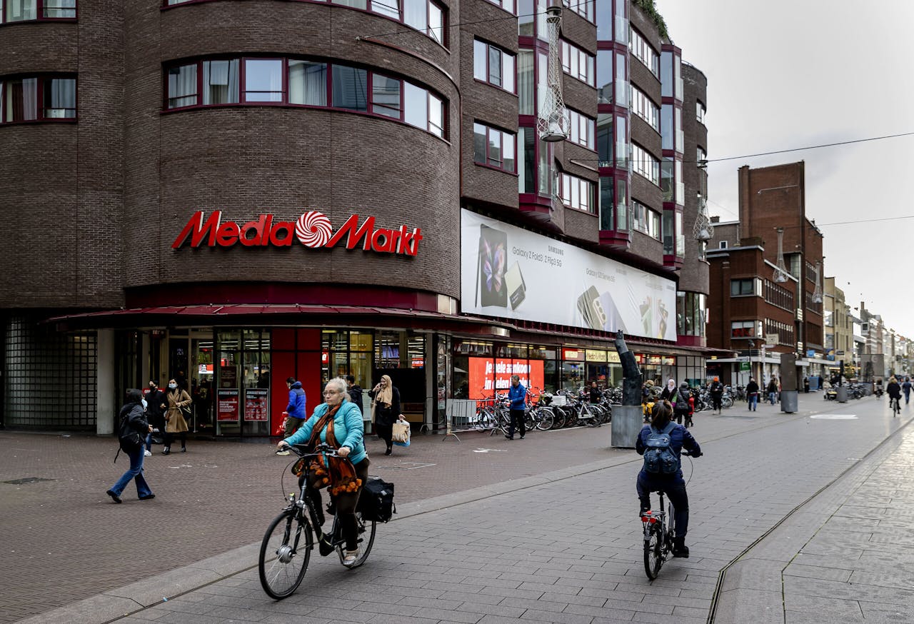 MediaMarkt komt slagveld in winkelstraat goed door: 'Kleinere filialen op  komst', Financieel