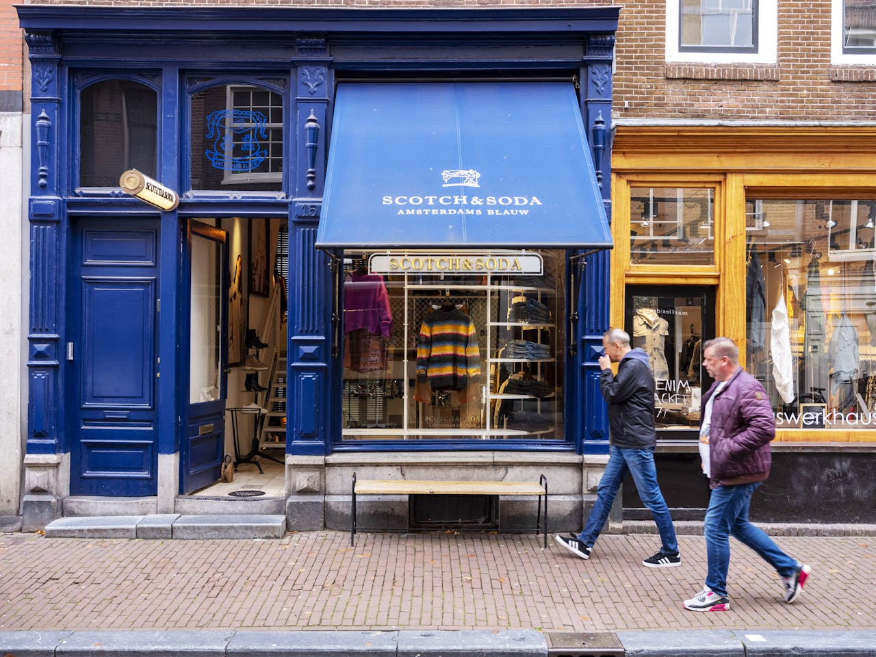 De stenen winkels van Scotch & Soda moesten tussen half december en begin maart dicht.