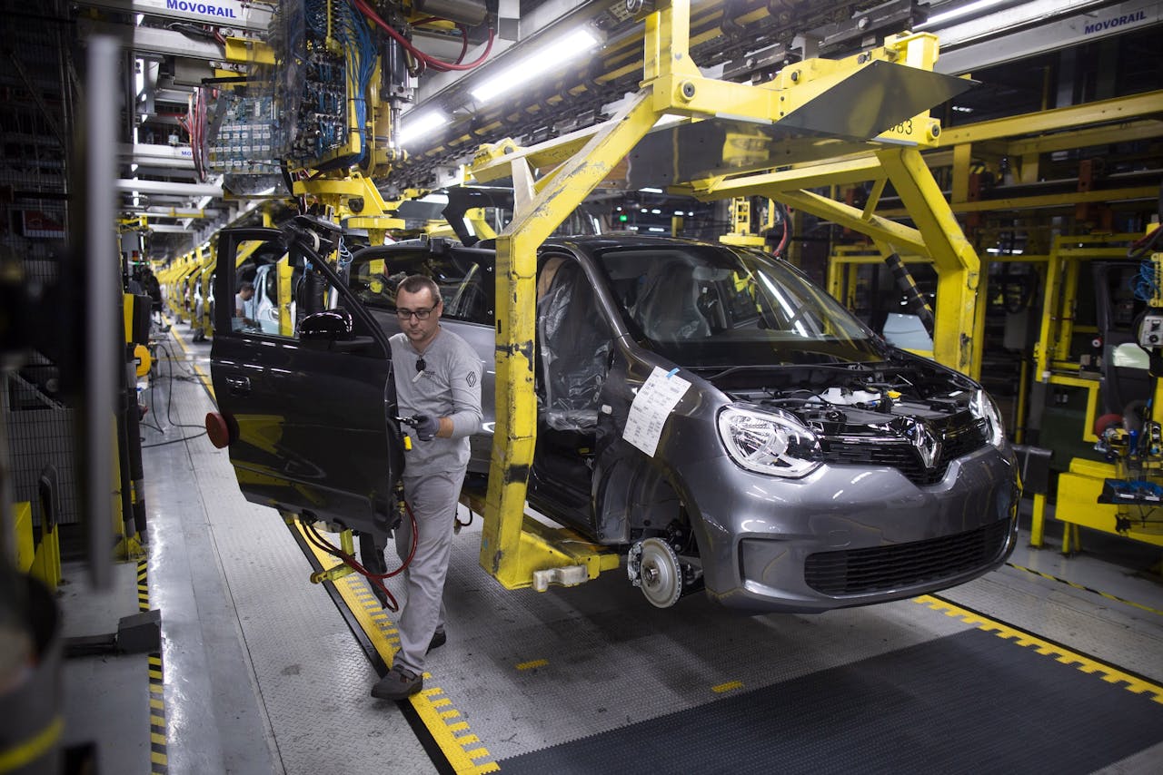 Autofabrieken draaien op volle toeren om aan de inhaalvraag te voldoen.