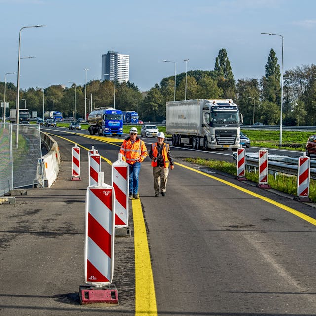 Bouwers leggen megaclaim neer bij kabinet wegens getalm pfas-crisis - Het Financieele Dagblad