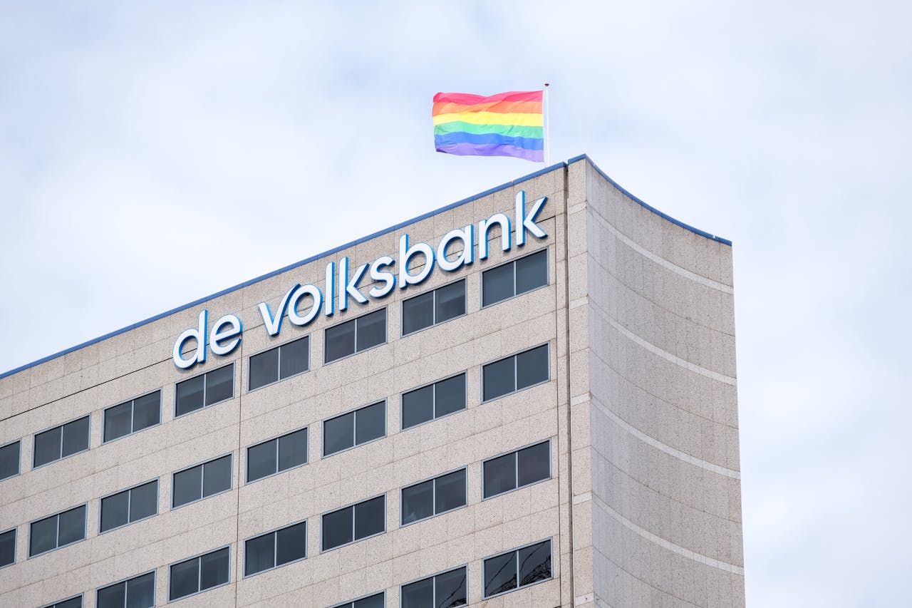 Er vertrok de afgelopen twee jaar een waslijst aan commissarissen, managers en bestuurders bij de Volksbank.