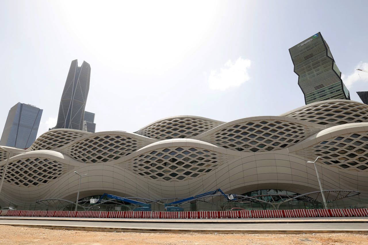 Metrostation in het zakendistrict van Riyad in Saoedi-Arabië. Het metroproject is een van de grote pijnpunten geweest voor Strukton, dat zich inmiddels uit het Midden-Oosten heeft teruggetrokken.