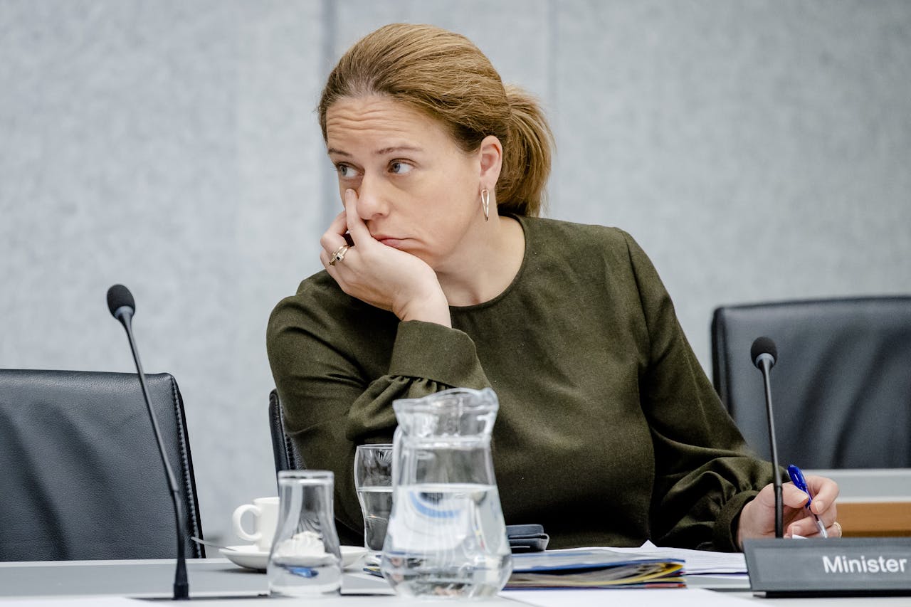 Pensioenminister Carola Schouten tijdens wetgevingsoverleg met de Tweede Kamer.