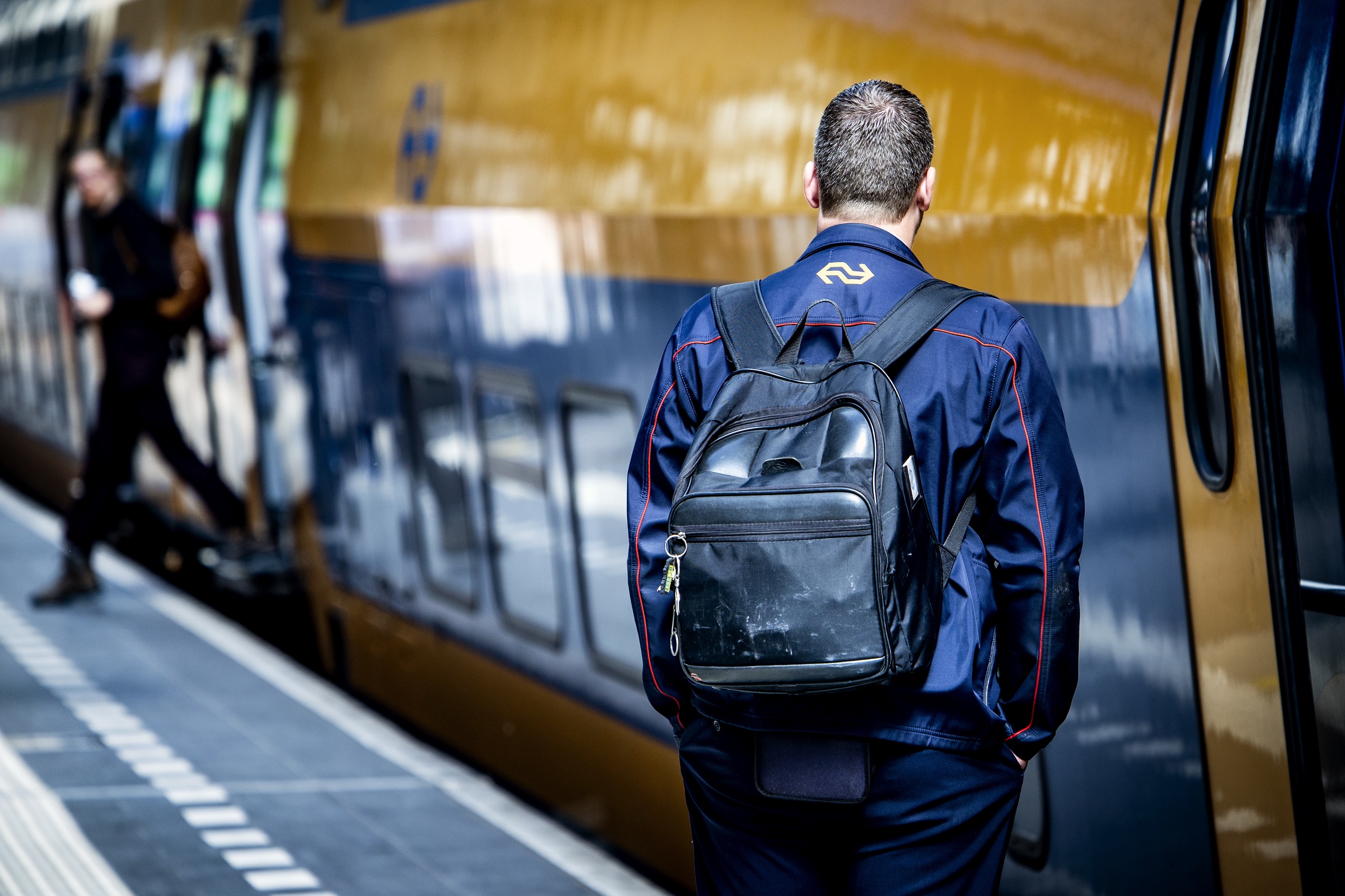 NS Worstelt Met Verlies, Minder Forensen, Personeelskrapte En Stakingen