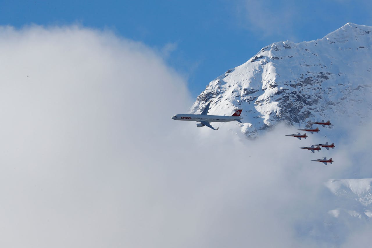 Een demonstratievlucht van een Airbus A321 tijdens het wereldkampioenschap skiën in het Zwitserse Wengen, afgelopen weekend.